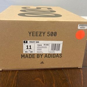 Utility Black Yezzy 500 size 11 men